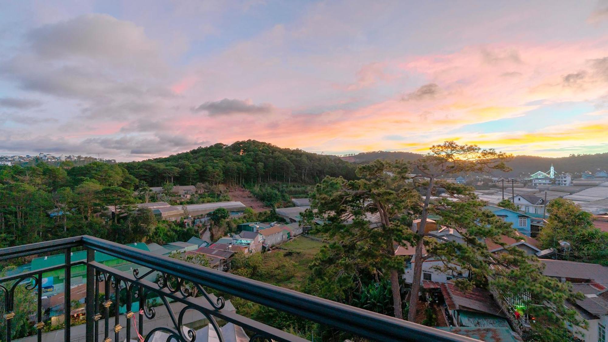 Pine View Hotel Dalat ภายนอก รูปภาพ